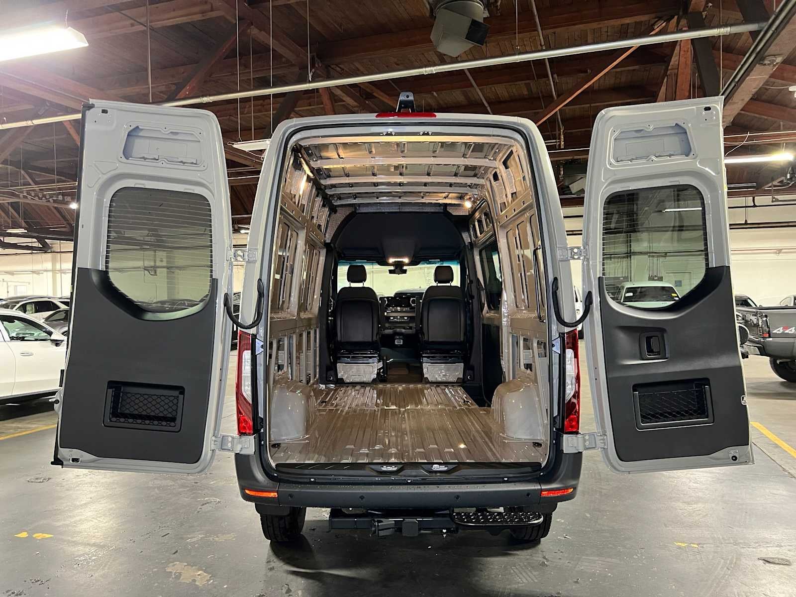 2026 Mercedes-Benz Sprinter 2500 Standard Roof I4 Diesel HO 144 AWD