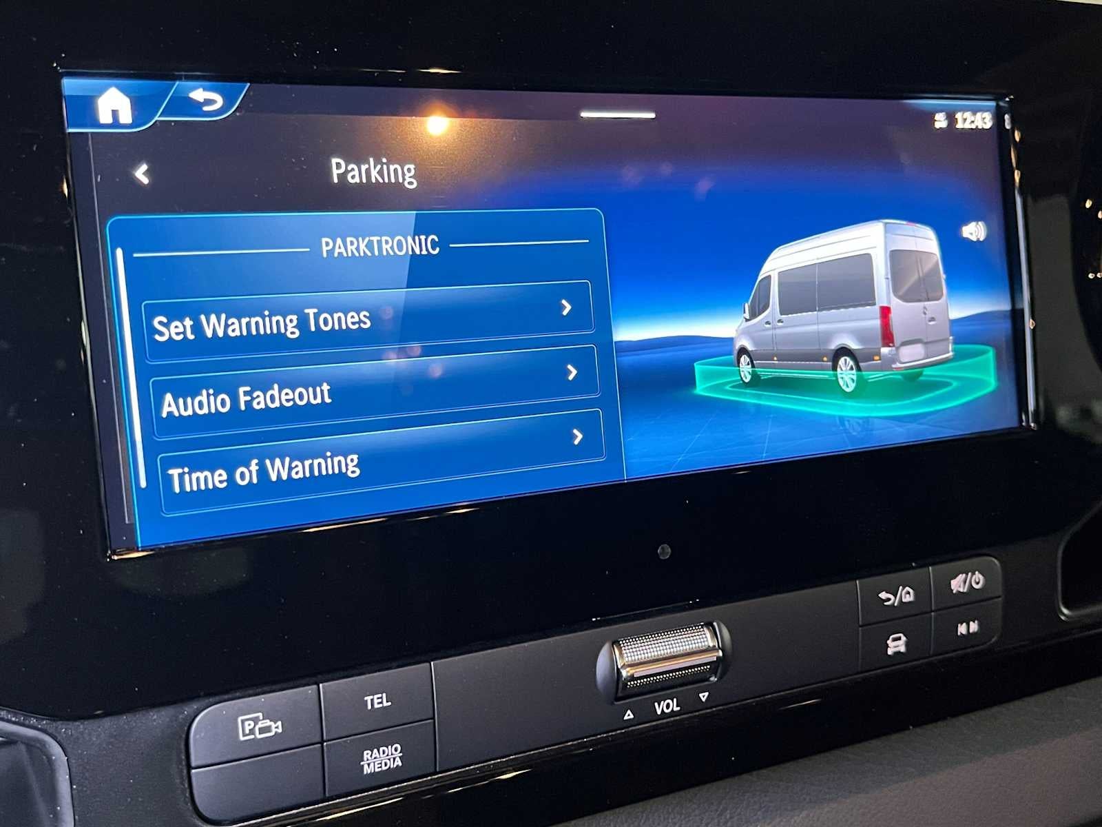2026 Mercedes-Benz Sprinter 2500 Standard Roof I4 Diesel HO 144 AWD