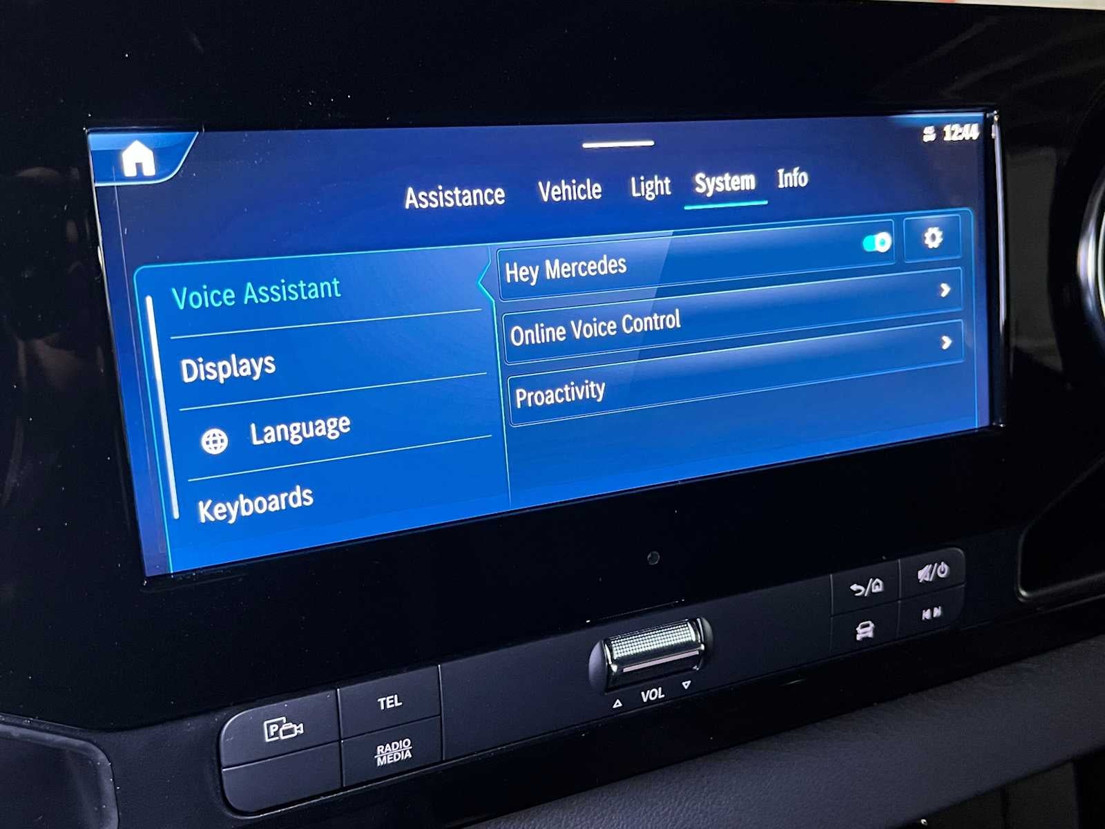 2026 Mercedes-Benz Sprinter 2500 Standard Roof I4 Diesel HO 144 AWD
