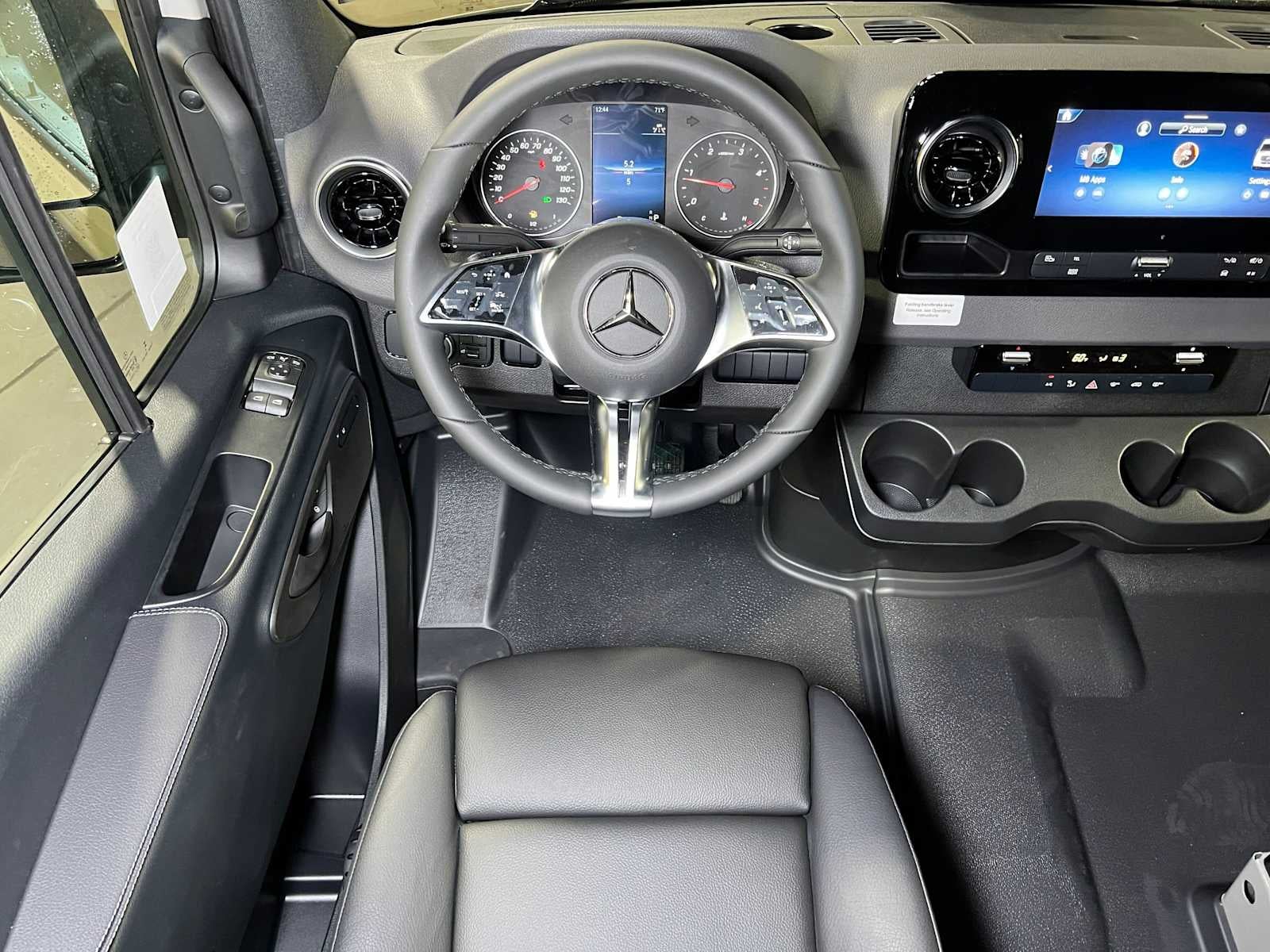 2026 Mercedes-Benz Sprinter 2500 Standard Roof I4 Diesel HO 144 AWD