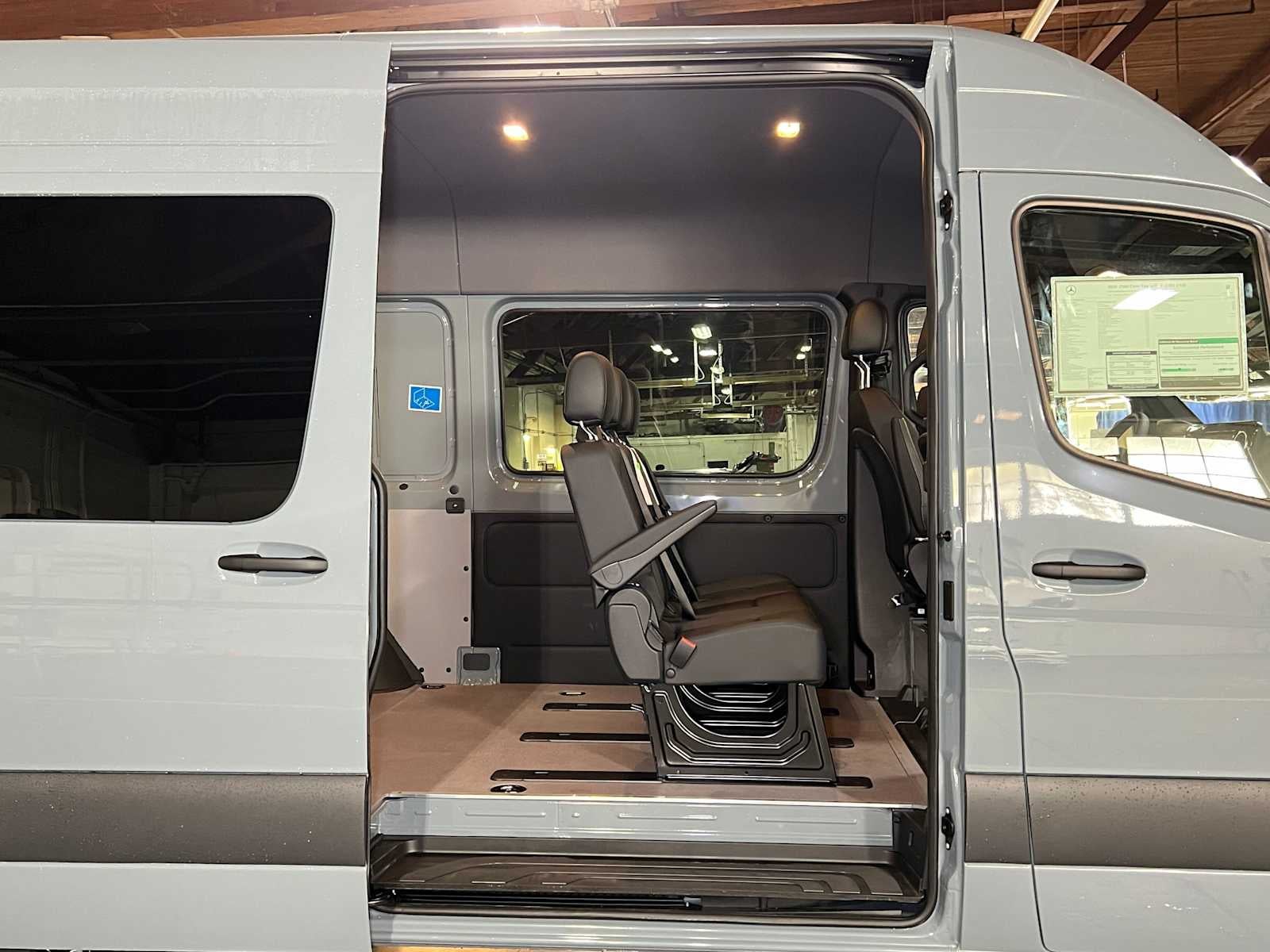 2026 Mercedes-Benz Sprinter 2500 Standard Roof I4 Diesel HO 144 AWD