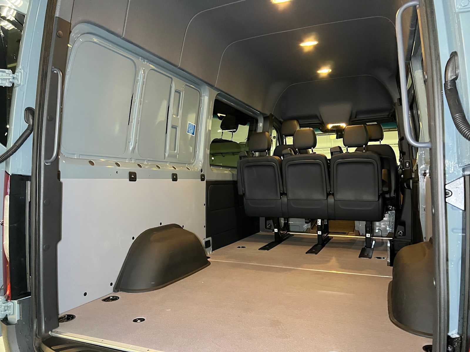 2026 Mercedes-Benz Sprinter 2500 Standard Roof I4 Diesel HO 144 AWD