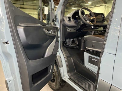 2026 Mercedes-Benz Sprinter 2500 Standard Roof I4 Diesel HO 144 AWD