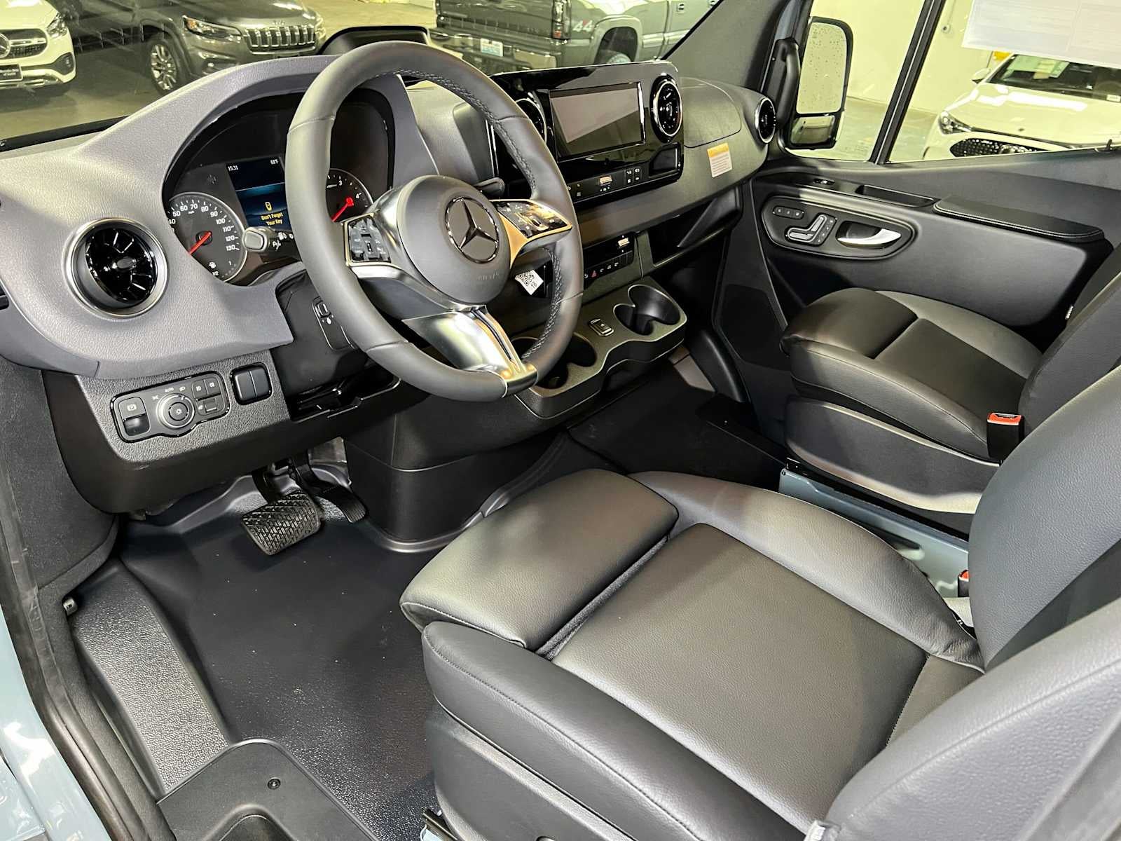 2026 Mercedes-Benz Sprinter 2500 Standard Roof I4 Diesel HO 144 AWD