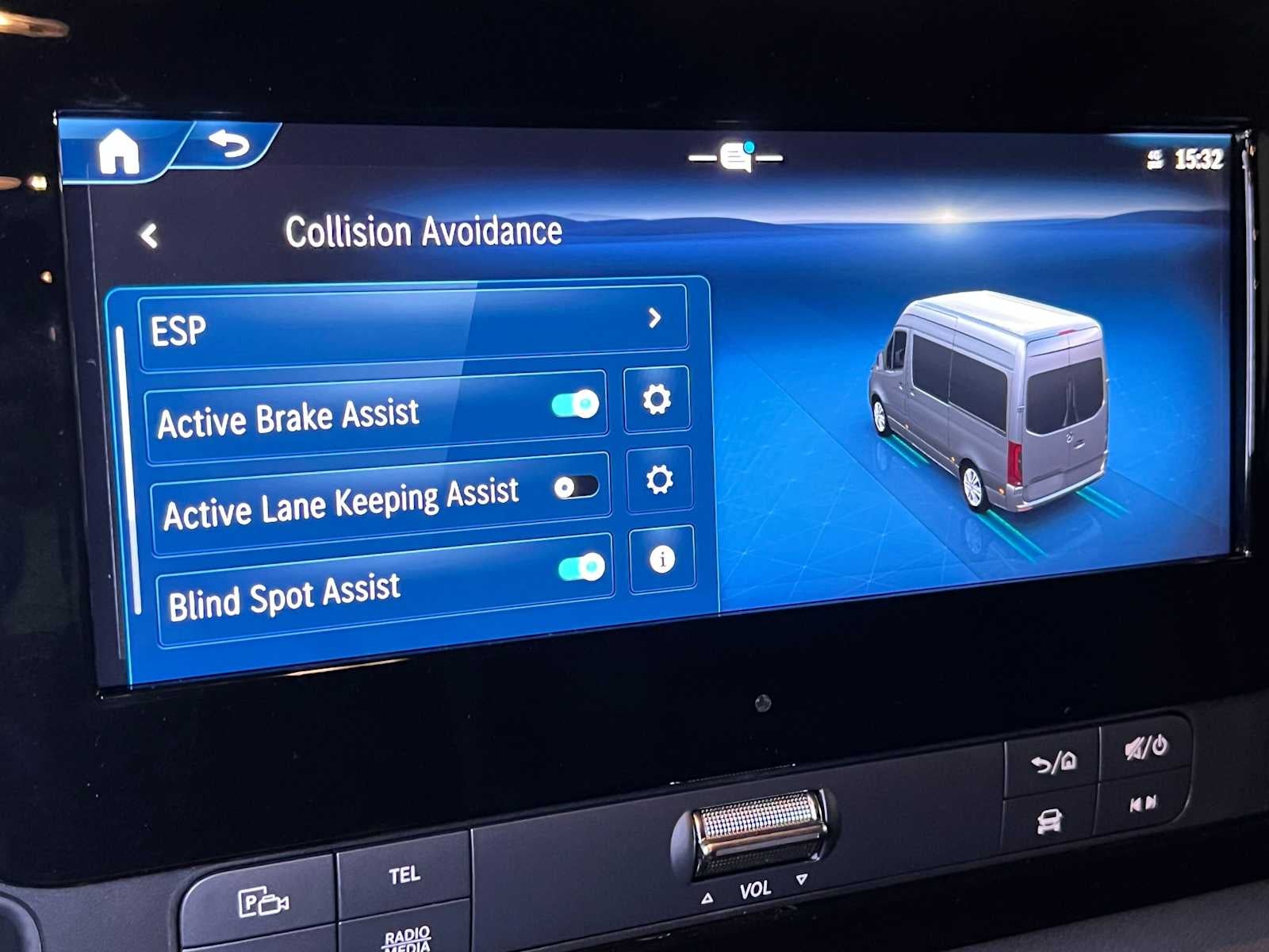 2026 Mercedes-Benz Sprinter 2500 Standard Roof I4 Diesel HO 144 AWD