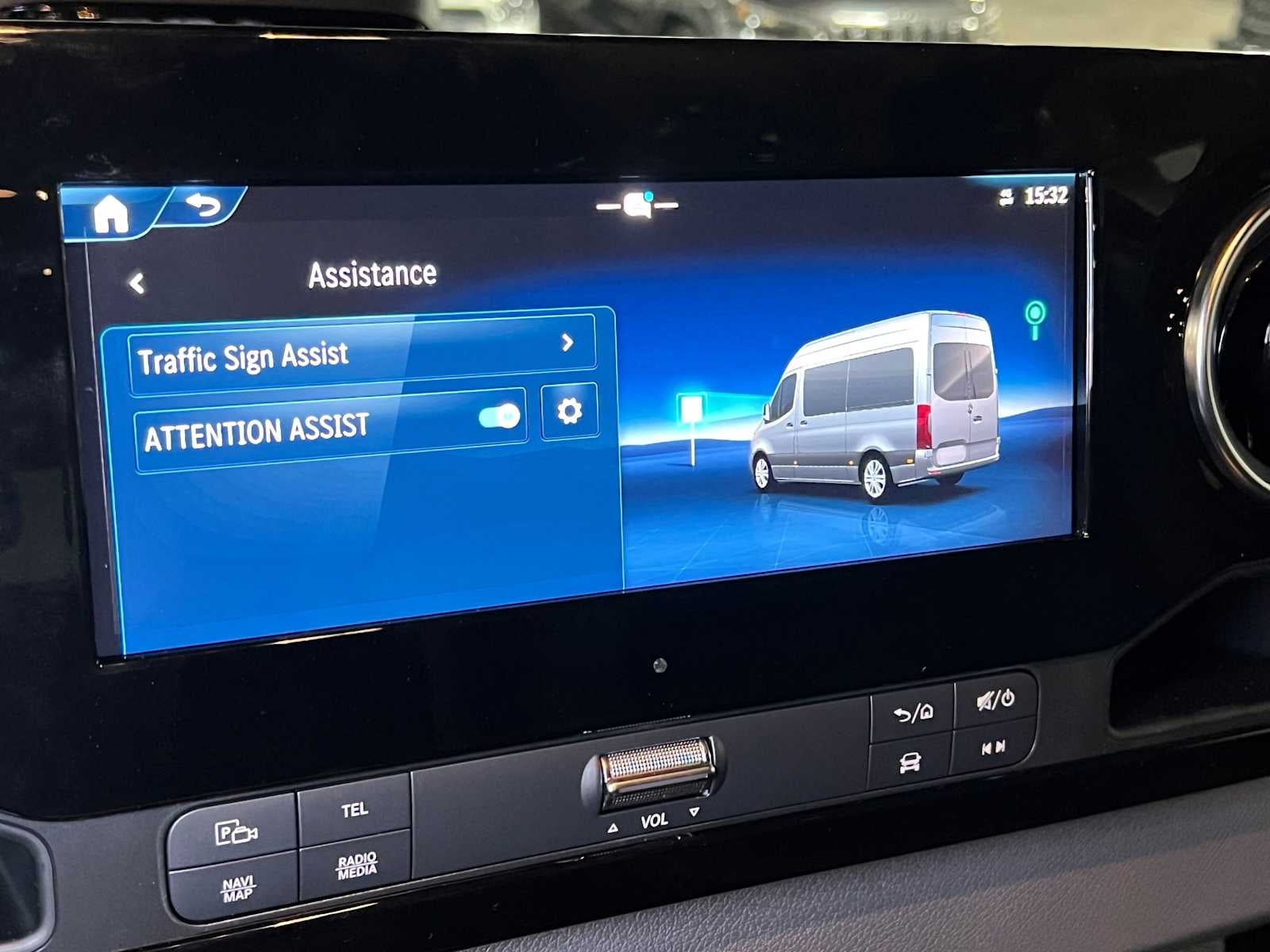 2026 Mercedes-Benz Sprinter 2500 Standard Roof I4 Diesel HO 144 AWD