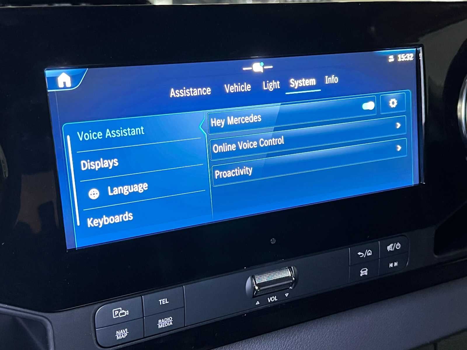 2026 Mercedes-Benz Sprinter 2500 Standard Roof I4 Diesel HO 144 AWD