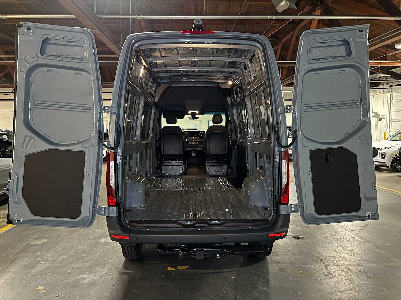 2026 Mercedes-Benz Sprinter Cargo 2500 Standard Roof I4 Diesel HO 144 AWD