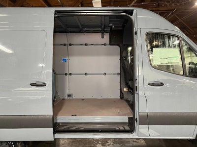 2026 Mercedes-Benz Sprinter Cargo 2500 Standard Roof I4 Diesel HO 144 AWD