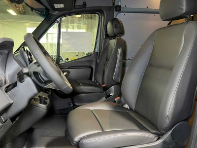 2026 Mercedes-Benz Sprinter Cargo 2500 Standard Roof I4 Diesel HO 144 AWD