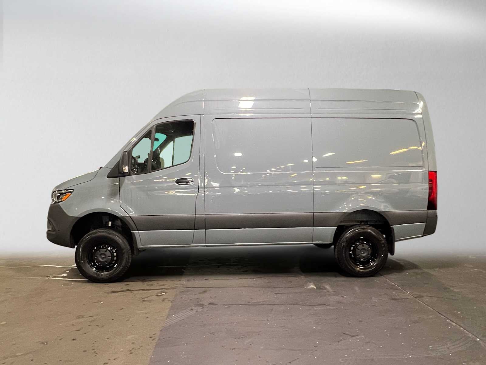 2026 Mercedes-Benz Sprinter Cargo 2500 Standard Roof I4 Diesel HO 144 AWD