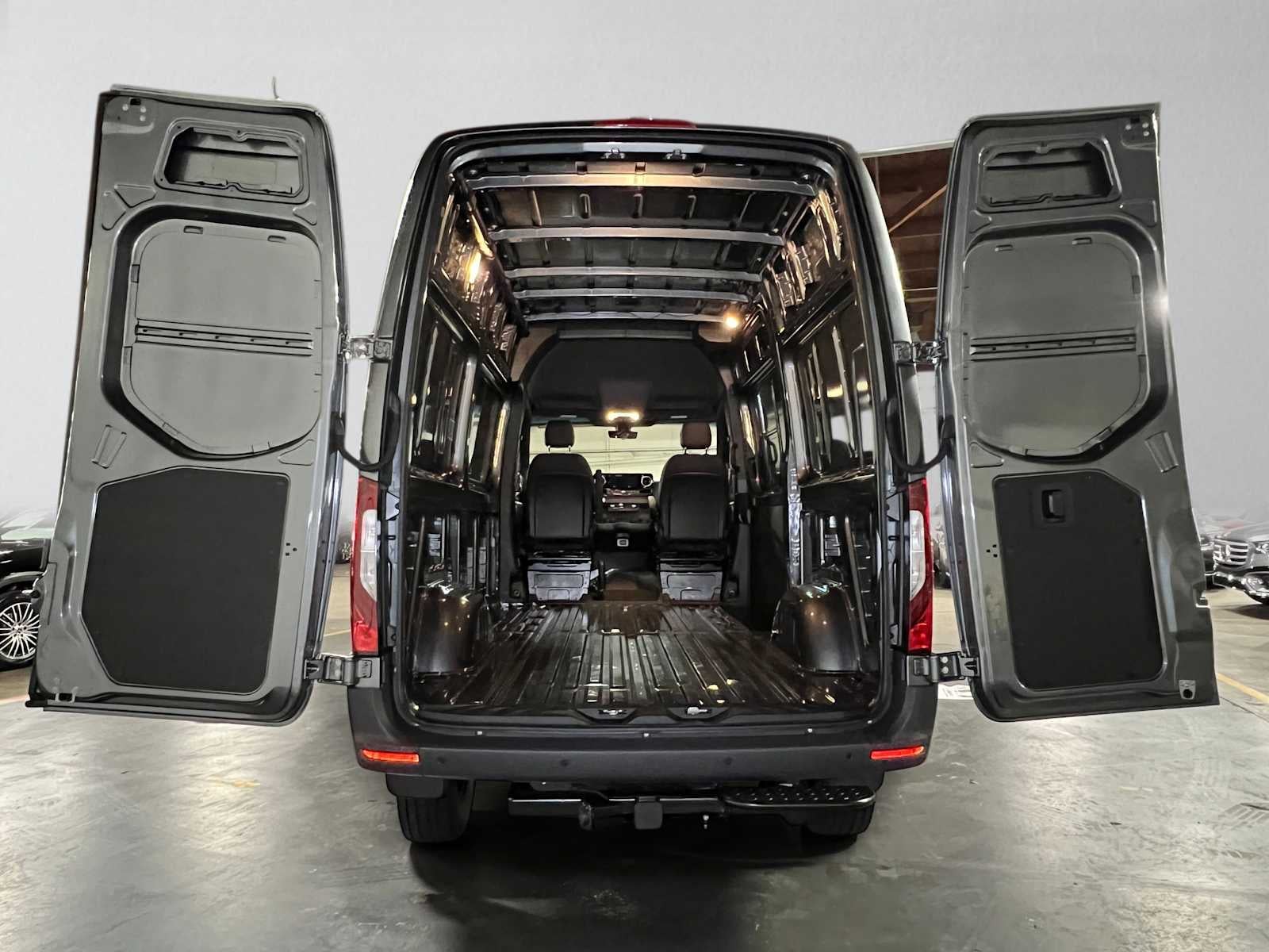 2026 Mercedes-Benz Sprinter Cargo 2500 Standard Roof I4 Diesel HO 144 AWD