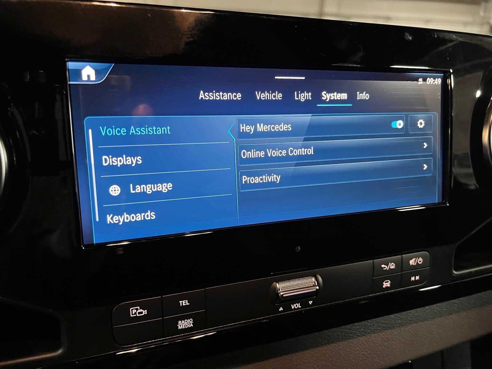 2026 Mercedes-Benz Sprinter Cargo 2500 Standard Roof I4 Diesel HO 144 AWD