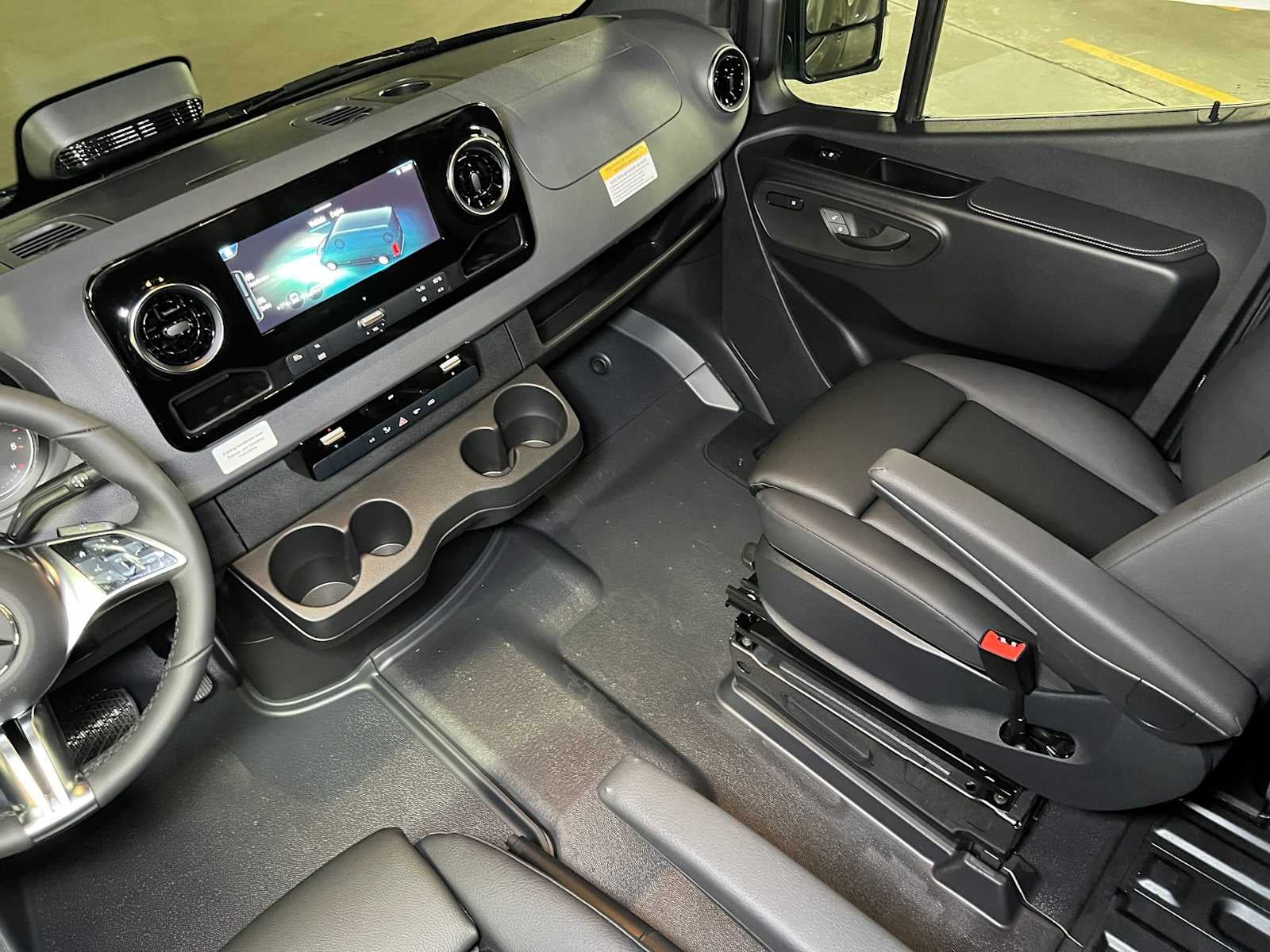 2026 Mercedes-Benz Sprinter Cargo 2500 Standard Roof I4 Diesel HO 144 AWD