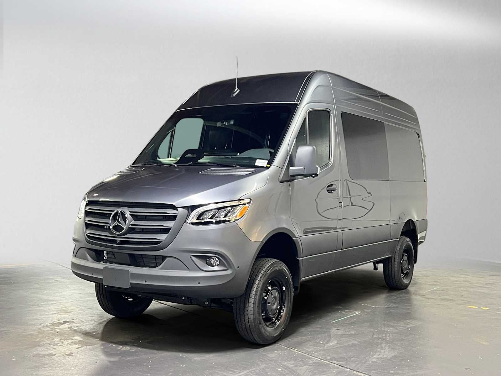 2026 Mercedes-Benz Sprinter Cargo 2500 Standard Roof I4 Diesel HO 144 AWD
