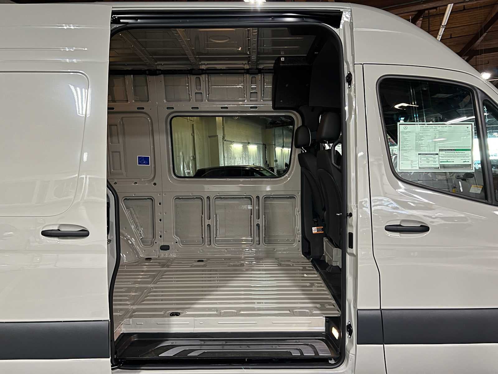 2026 Mercedes-Benz Sprinter 2500 Standard Roof I4 Diesel HO 144 AWD