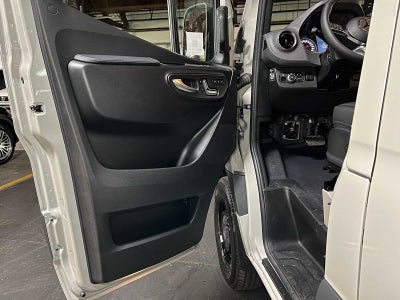 2026 Mercedes-Benz Sprinter 2500 Standard Roof I4 Diesel HO 144 AWD