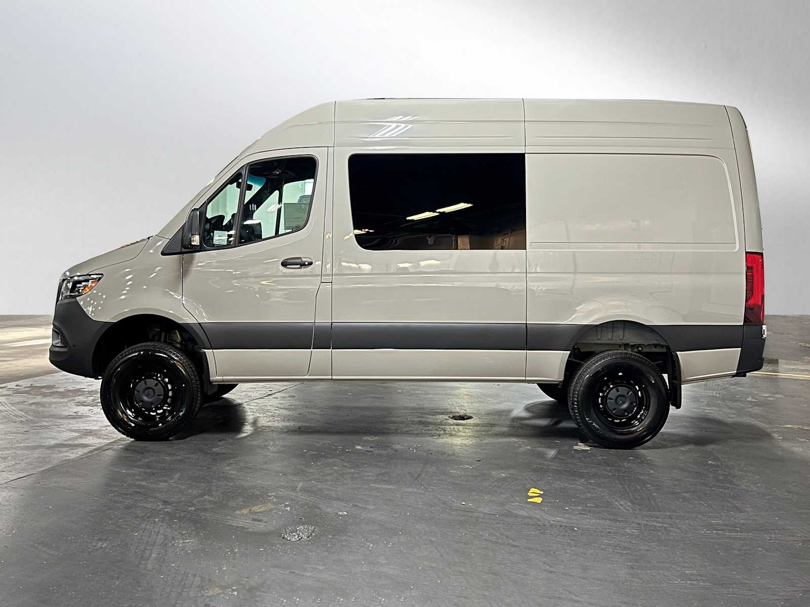 2026 Mercedes-Benz Sprinter 2500 Standard Roof I4 Diesel HO 144 AWD