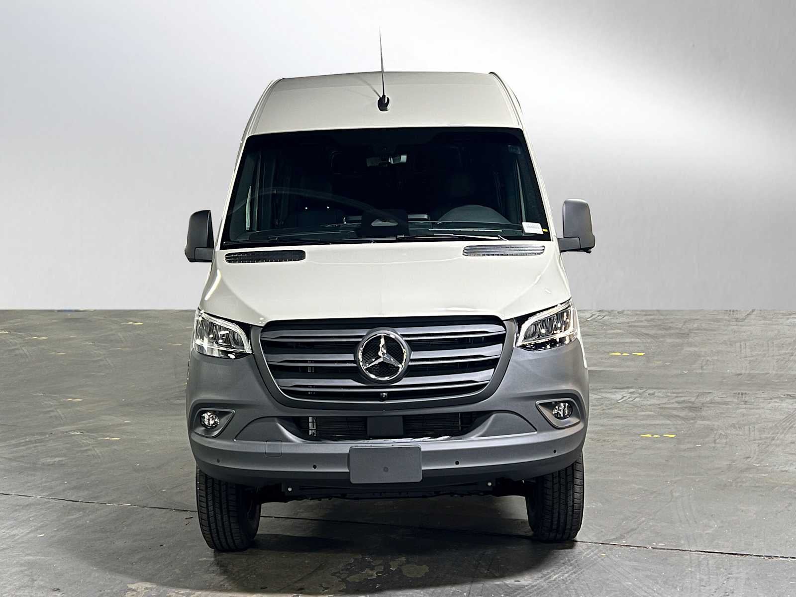 2026 Mercedes-Benz Sprinter 2500 Standard Roof I4 Diesel HO 144 AWD