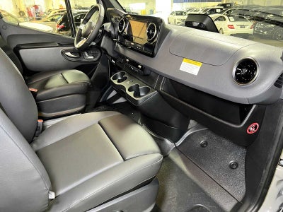 2026 Mercedes-Benz Sprinter Crew 2500 Standard Roof I4 Diesel HO 144 AWD