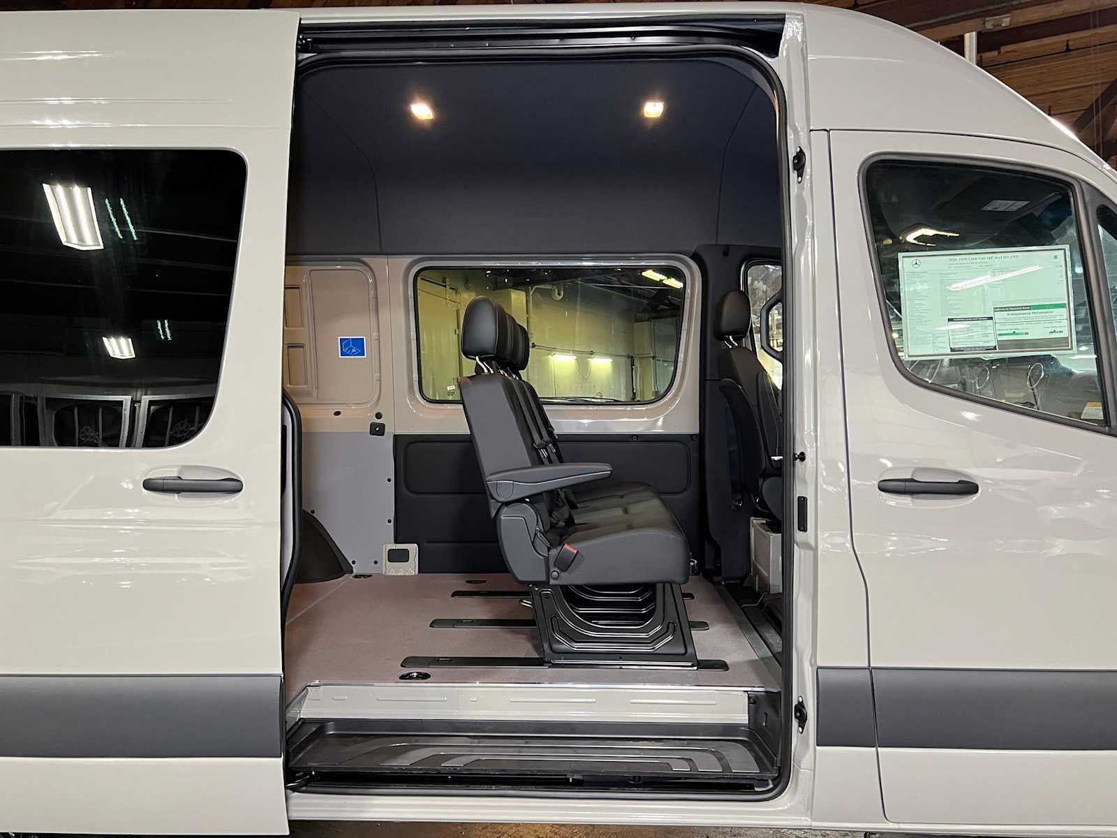 2026 Mercedes-Benz Sprinter Crew 2500 Standard Roof I4 Diesel HO 144 AWD