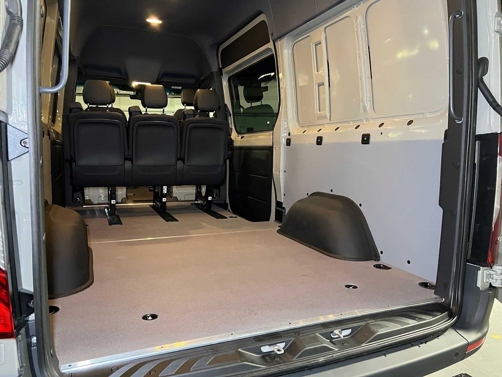 2026 Mercedes-Benz Sprinter Crew 2500 Standard Roof I4 Diesel HO 144 AWD