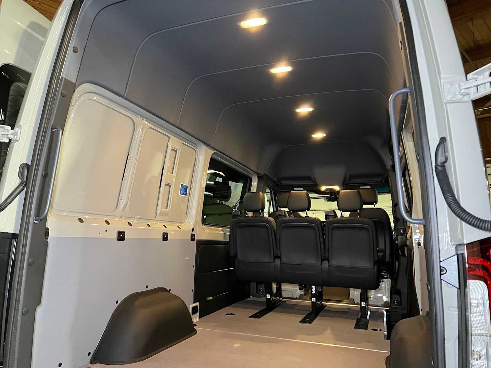 2026 Mercedes-Benz Sprinter Crew 2500 Standard Roof I4 Diesel HO 144 AWD