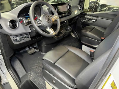 2026 Mercedes-Benz Sprinter Crew 2500 Standard Roof I4 Diesel HO 144 AWD
