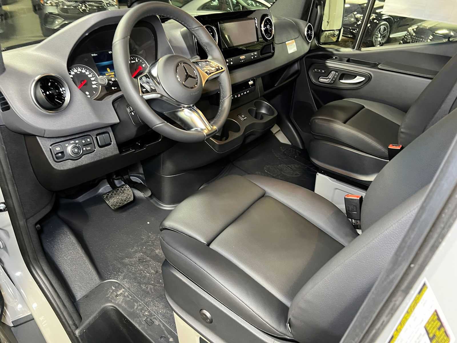 2026 Mercedes-Benz Sprinter Crew 2500 Standard Roof I4 Diesel HO 144 AWD