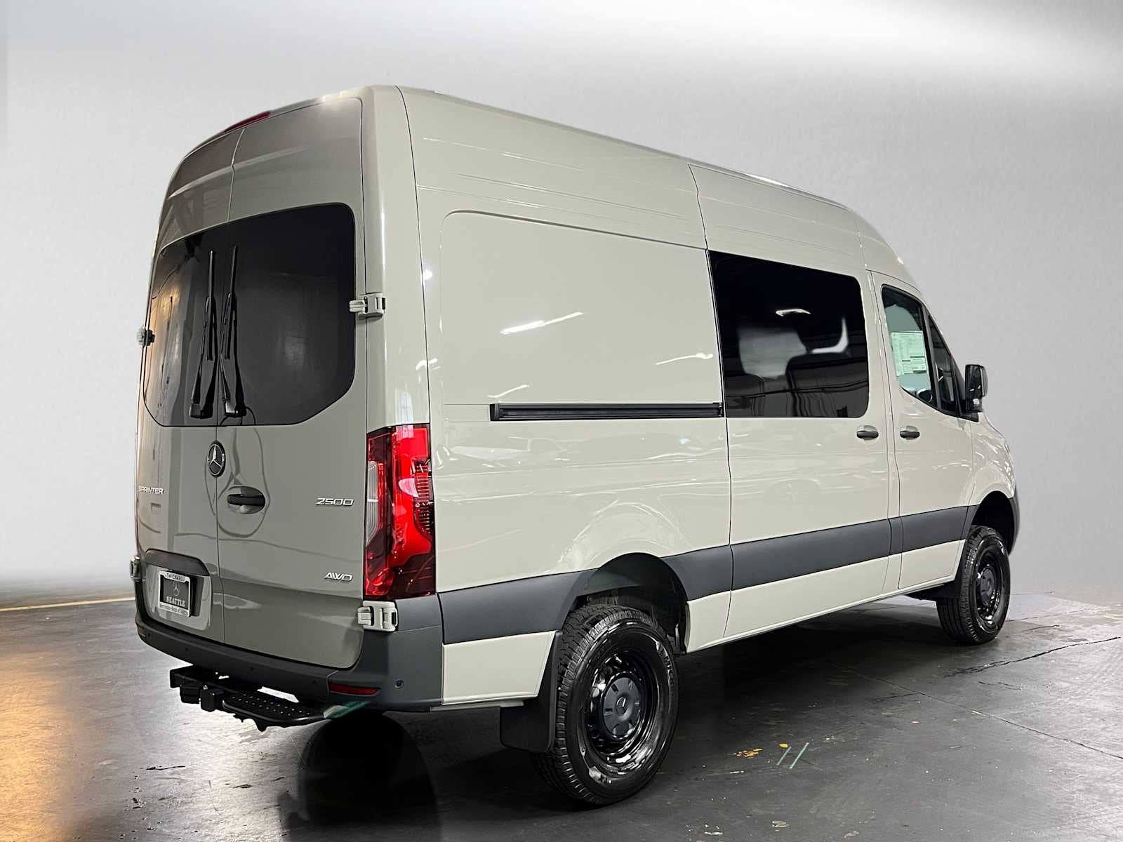 2026 Mercedes-Benz Sprinter Crew 2500 Standard Roof I4 Diesel HO 144 AWD