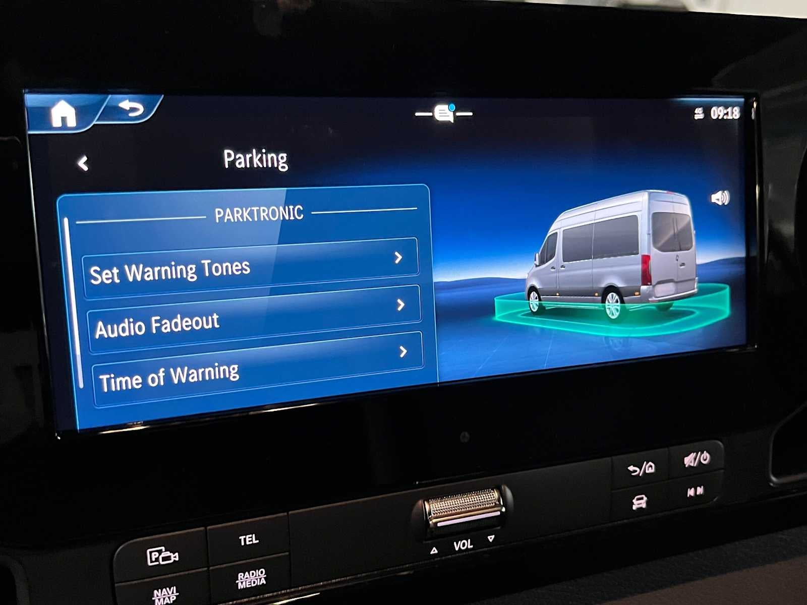 2026 Mercedes-Benz Sprinter Crew 2500 Standard Roof I4 Diesel HO 144 AWD