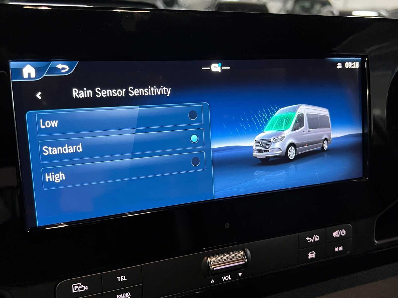 2026 Mercedes-Benz Sprinter Crew 2500 Standard Roof I4 Diesel HO 144 AWD