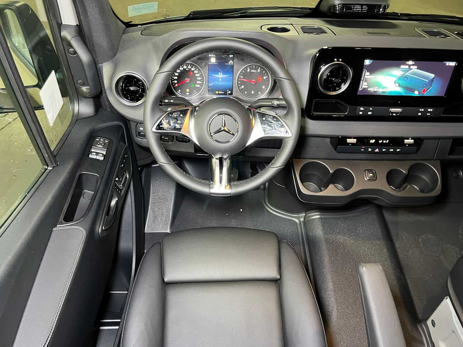 2026 Mercedes-Benz Sprinter Crew 2500 Standard Roof I4 Diesel HO 144 AWD
