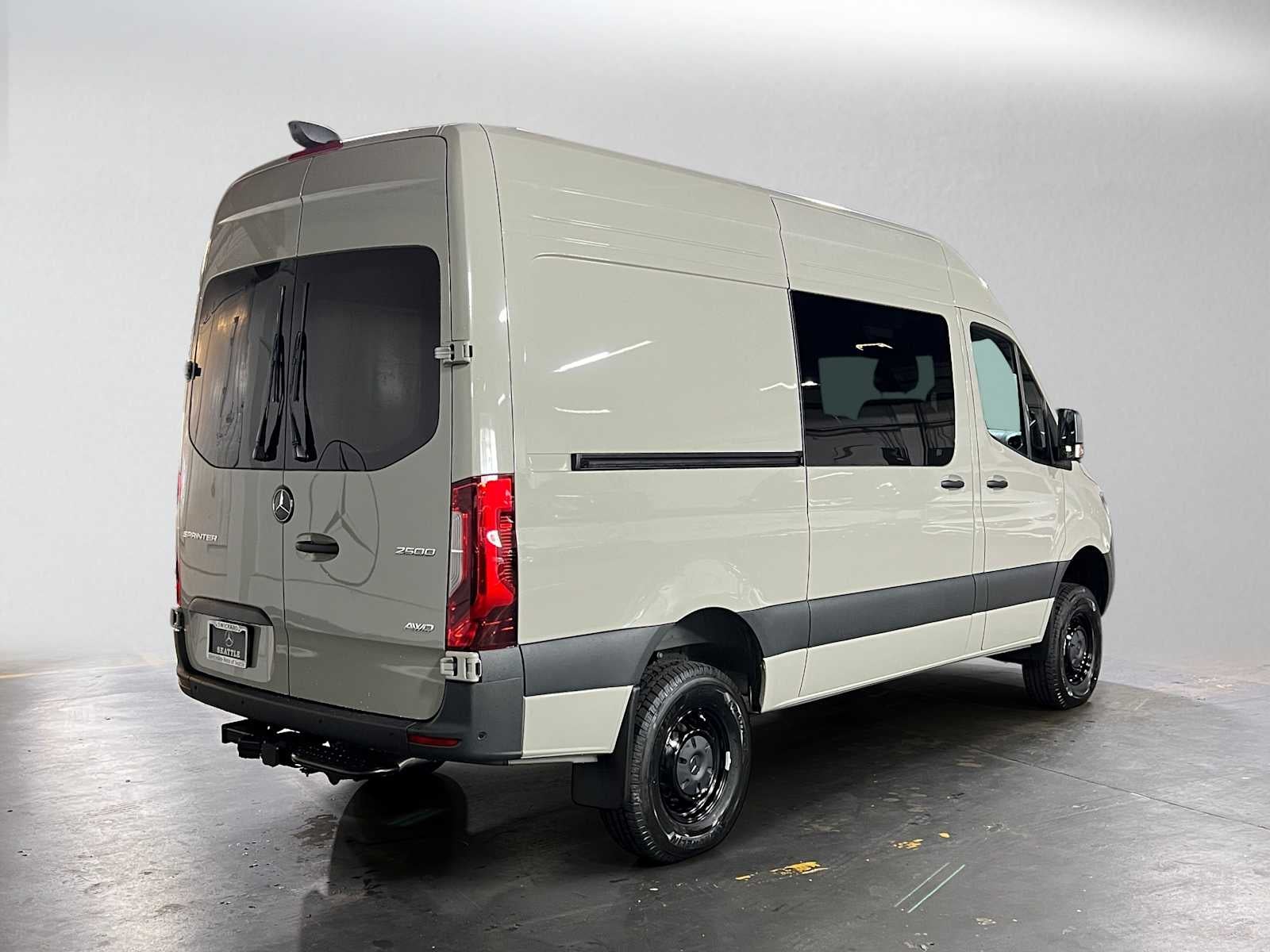 2026 Mercedes-Benz Sprinter 2500 Standard Roof I4 Diesel HO 144 AWD