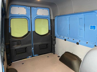 2026 Mercedes-Benz Sprinter Crew 2500 Standard Roof I4 Diesel HO 144 AWD