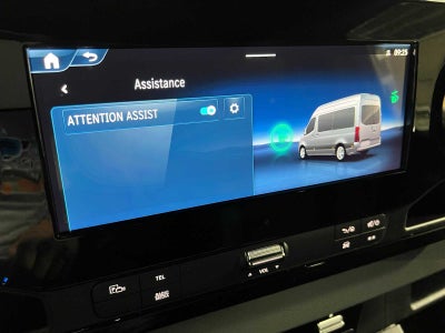 2026 Mercedes-Benz Sprinter Crew 2500 Standard Roof I4 Diesel HO 144 AWD