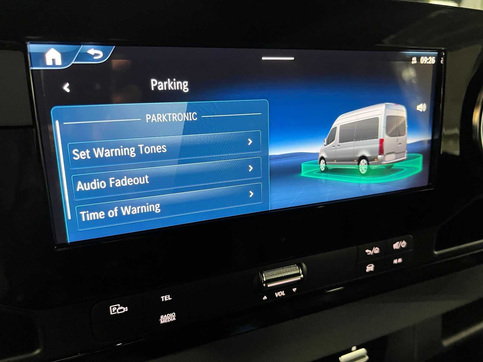 2026 Mercedes-Benz Sprinter Crew 2500 Standard Roof I4 Diesel HO 144 AWD