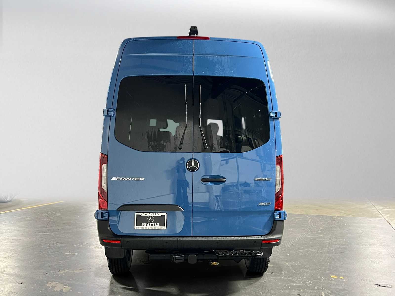 2026 Mercedes-Benz Sprinter Crew 2500 Standard Roof I4 Diesel HO 144 AWD