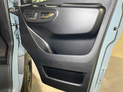 2026 Mercedes-Benz Sprinter Crew 2500 Standard Roof I4 Diesel HO 144 AWD