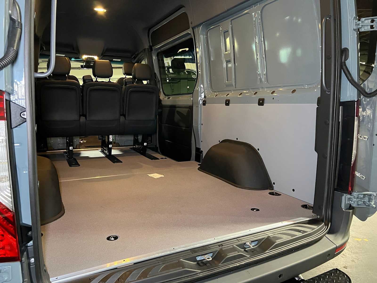 2026 Mercedes-Benz Sprinter Crew 2500 Standard Roof I4 Diesel HO 144 AWD