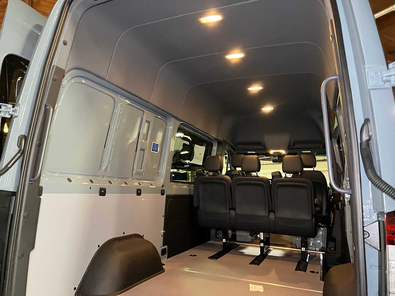 2026 Mercedes-Benz Sprinter Crew 2500 Standard Roof I4 Diesel HO 144 AWD