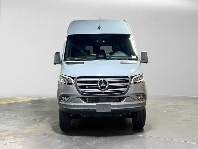 2026 Mercedes-Benz Sprinter Crew 2500 Standard Roof I4 Diesel HO 144 AWD