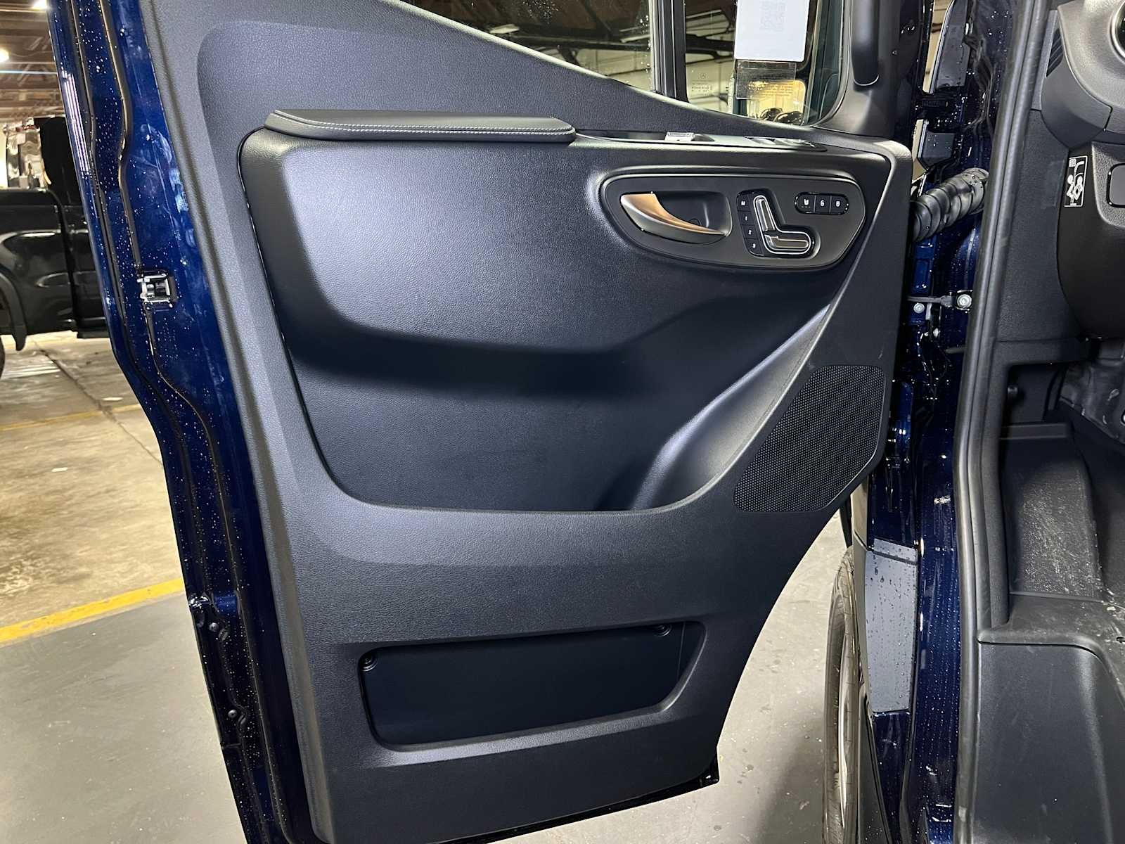 2026 Mercedes-Benz Sprinter 2500 Standard Roof I4 Diesel HO 144" AWD