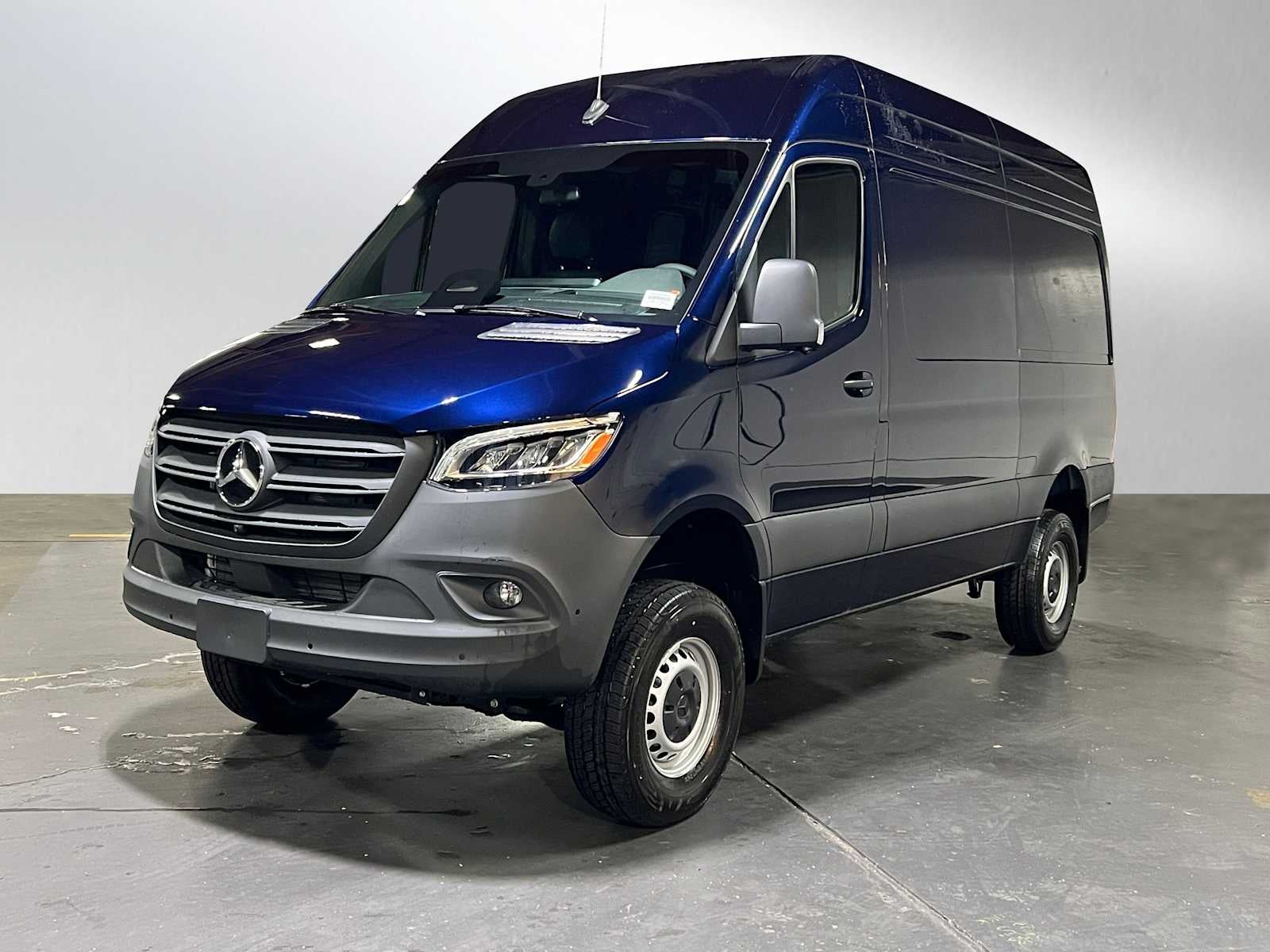 2026 Mercedes-Benz Sprinter 2500 Standard Roof I4 Diesel HO 144" AWD