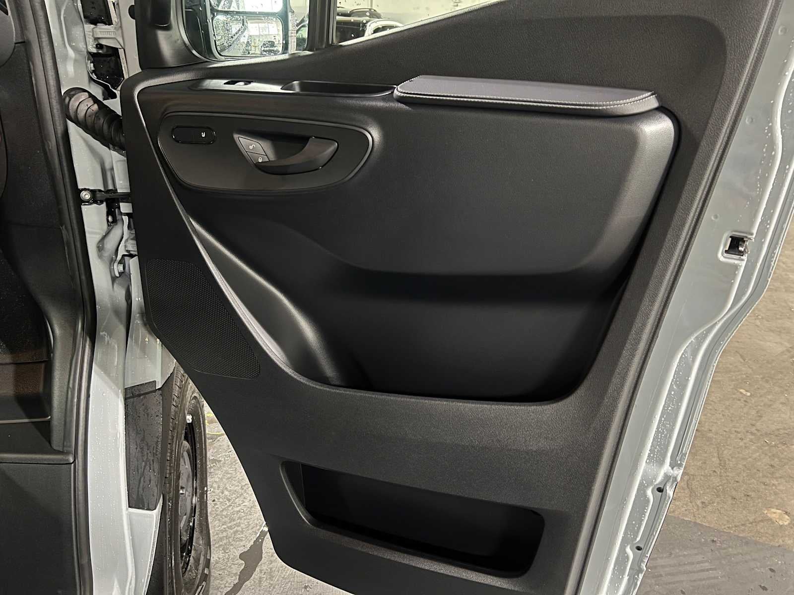 2026 Mercedes-Benz Sprinter 2500 Standard Roof I4 Diesel HO 144 AWD