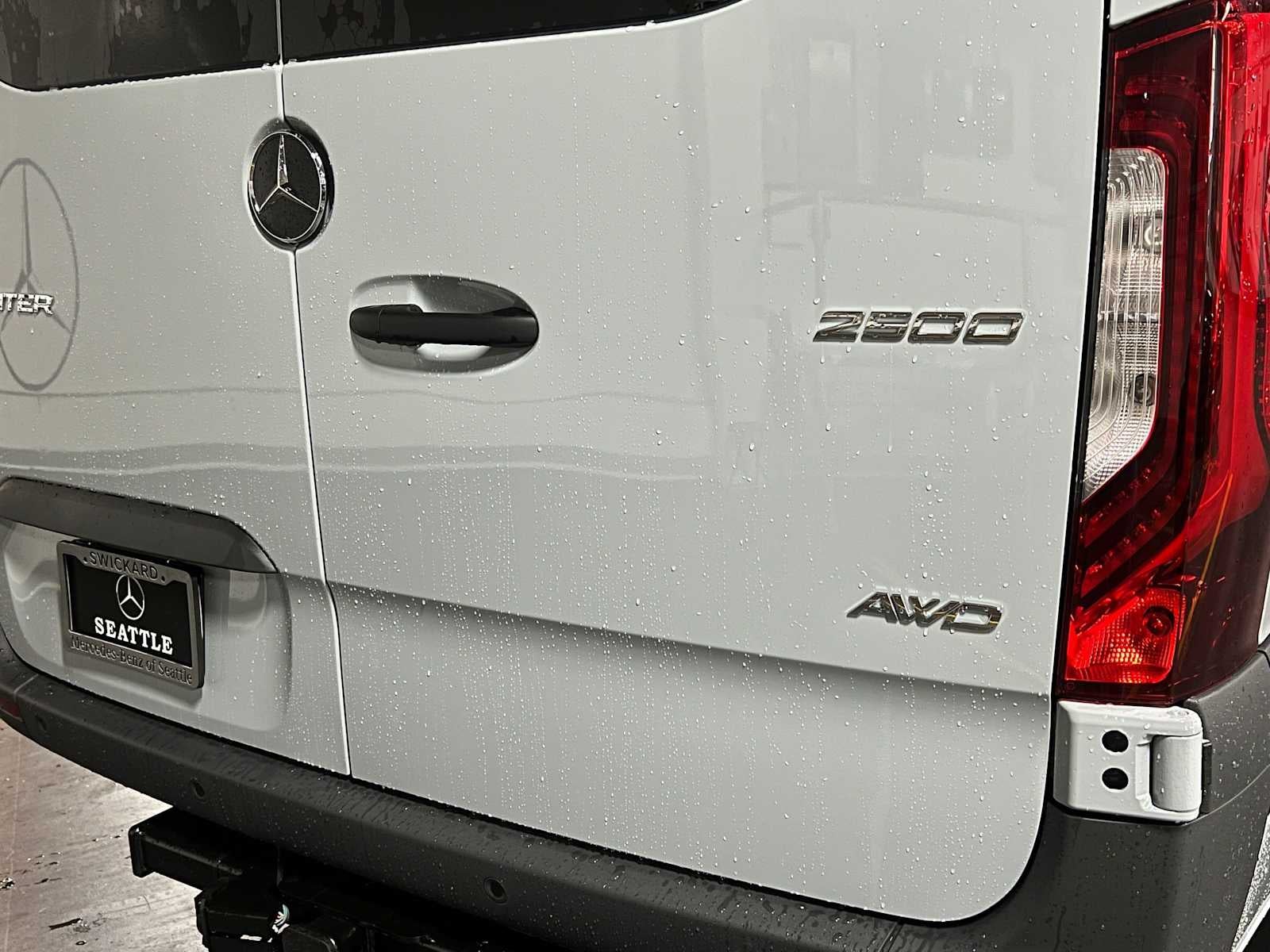 2026 Mercedes-Benz Sprinter 2500 Standard Roof I4 Diesel HO 144 AWD