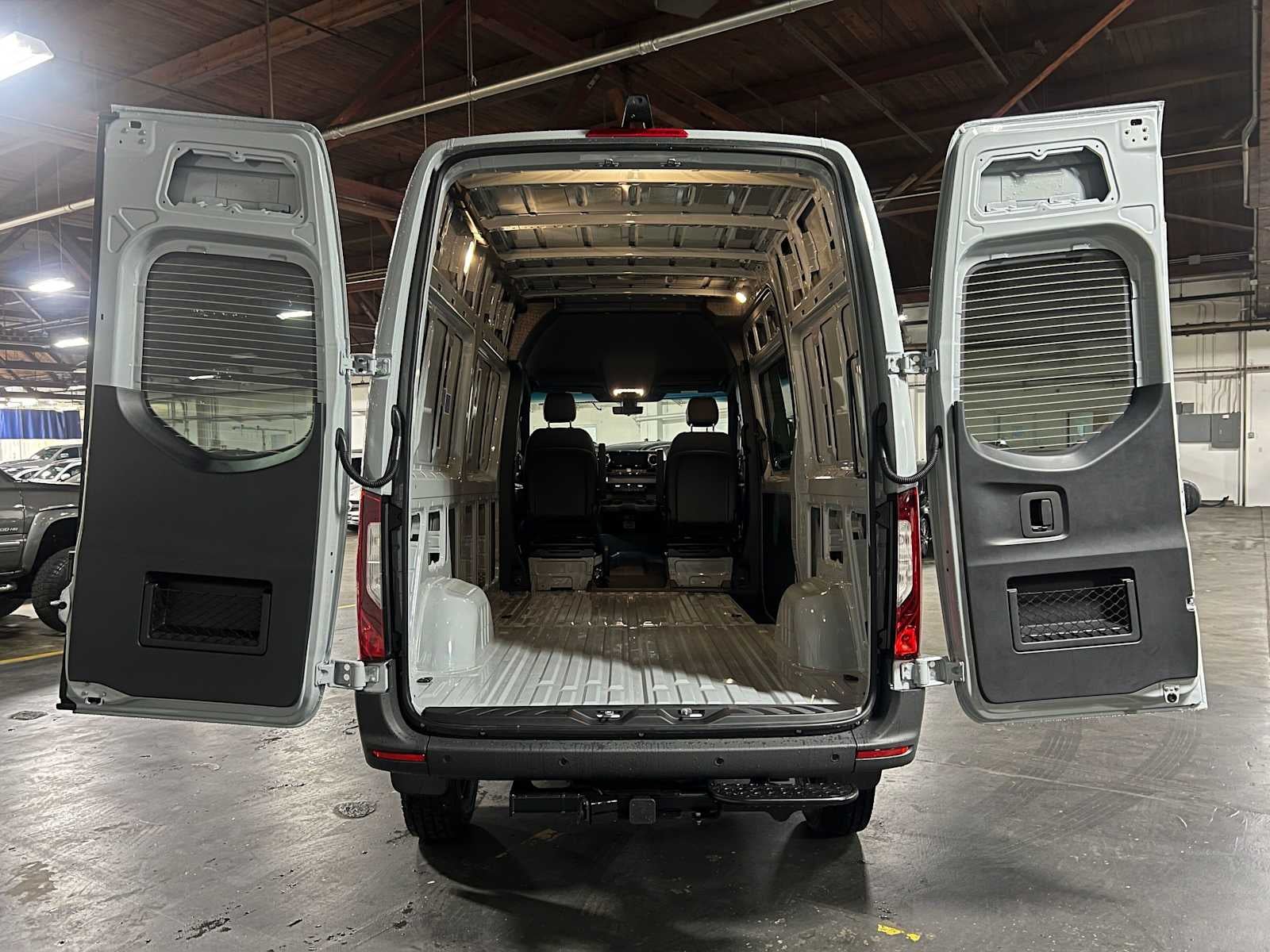 2026 Mercedes-Benz Sprinter 2500 Standard Roof I4 Diesel HO 144 AWD