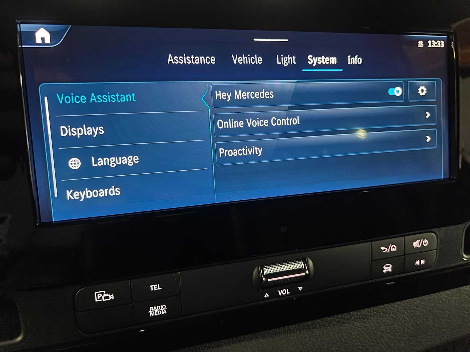 2026 Mercedes-Benz Sprinter 2500 Standard Roof I4 Diesel HO 144 AWD