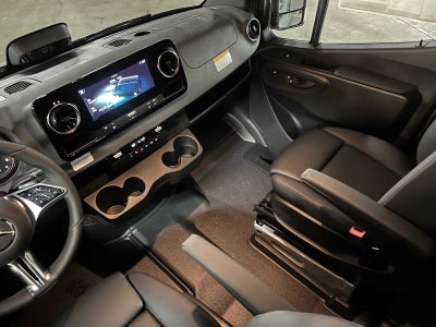 2026 Mercedes-Benz Sprinter 2500 Standard Roof I4 Diesel HO 144 AWD