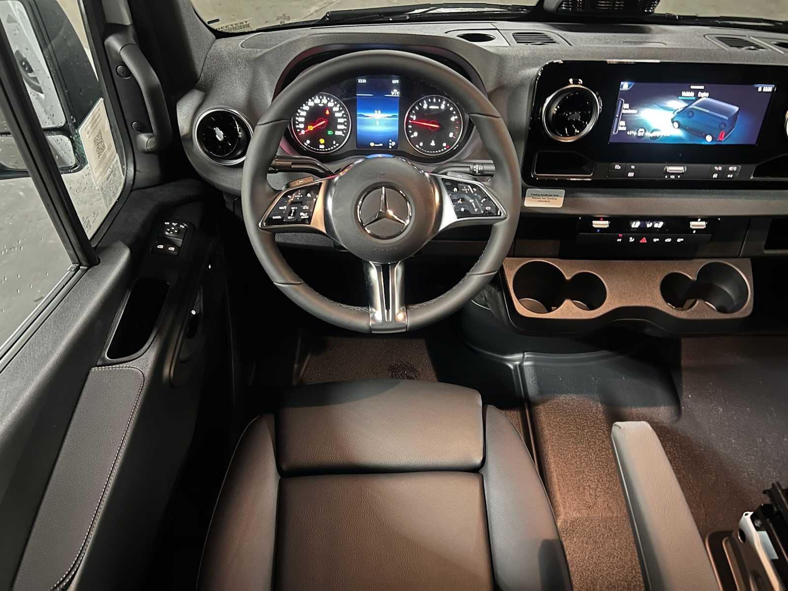 2026 Mercedes-Benz Sprinter 2500 Standard Roof I4 Diesel HO 144 AWD